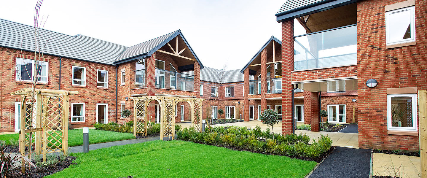 media vcajio4h abbots wood manor care home hailsham exterior 3.jpg 1440 600