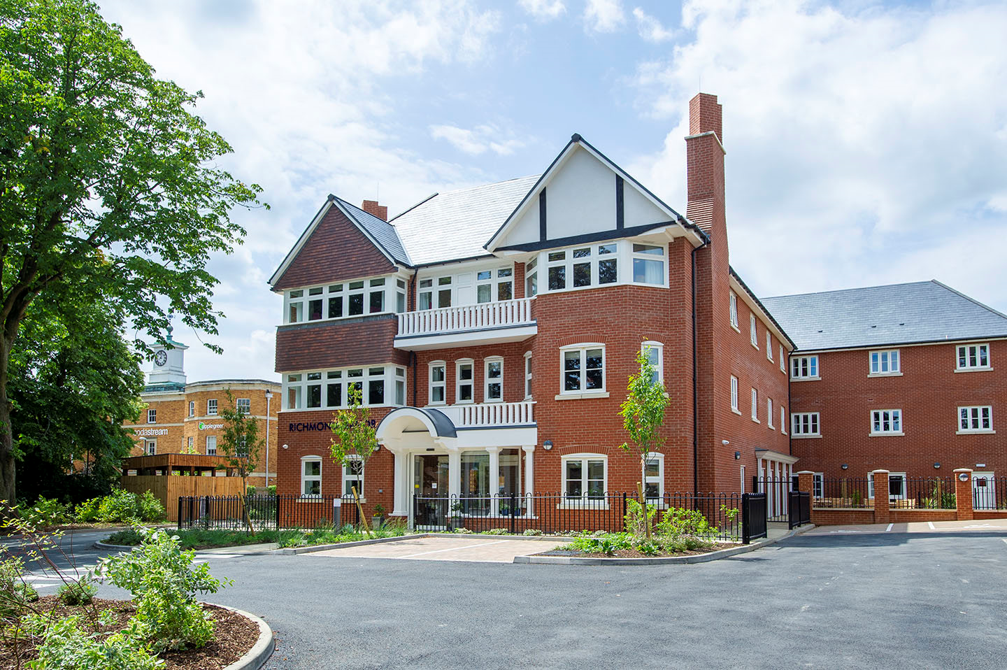 media 1zbpd133 richmond manor care home ampthill bedfordshire a exterior 1.jpg 1440 958