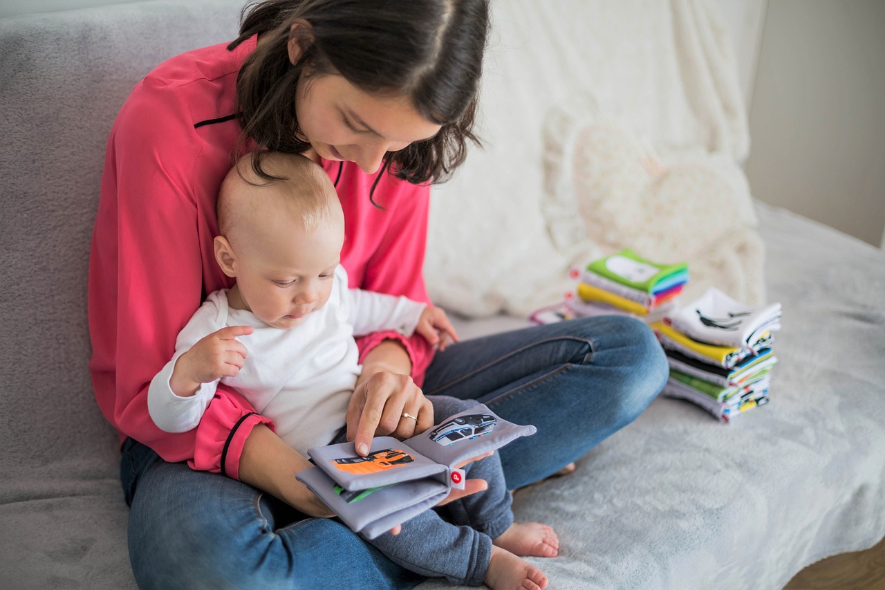 Motherhood 4624889 1280